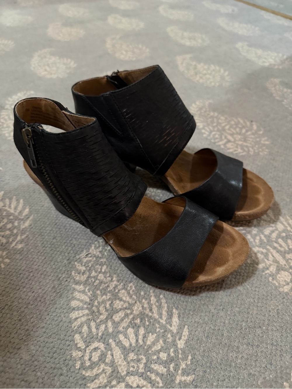 Sofft Black Leather Open-Toe Wedge Sandals